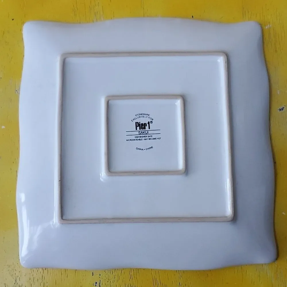Pier 1 Sakui Dinner Plate 11